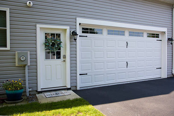 24/7 Emergency Garage Door Panel Replacement experts in Ellsworth, KS